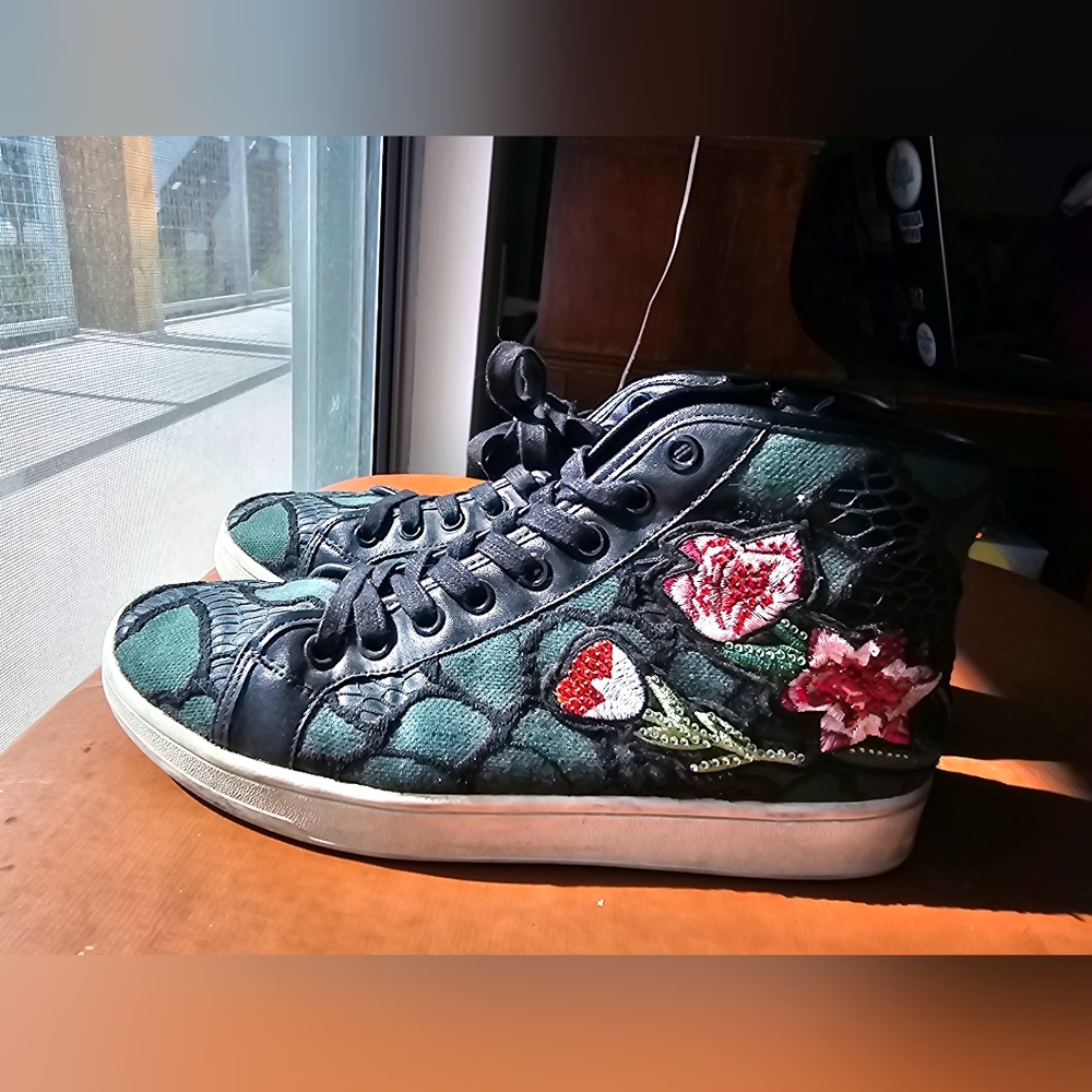 Steve Madden Allie Green Multi Embroidered High-Top Sneakers Size 8 women's